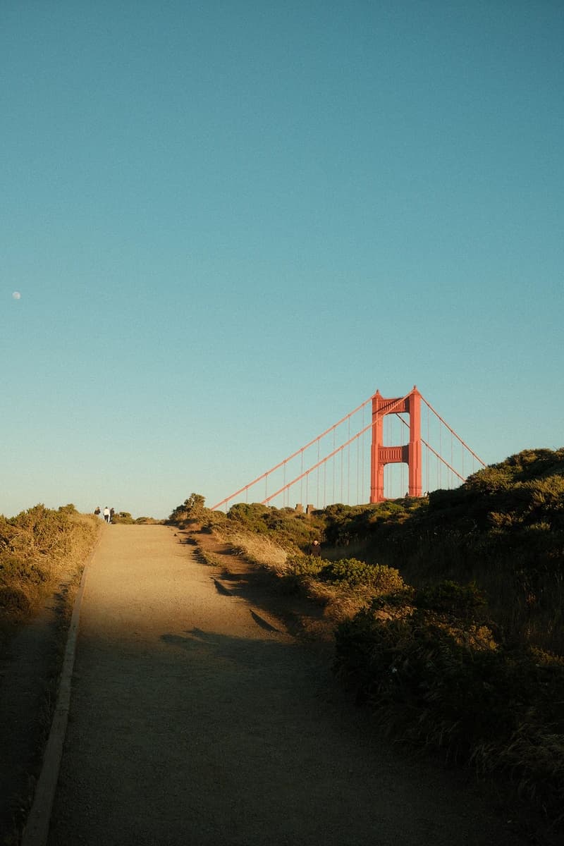 Trail leading to the Golden Gate Bridge